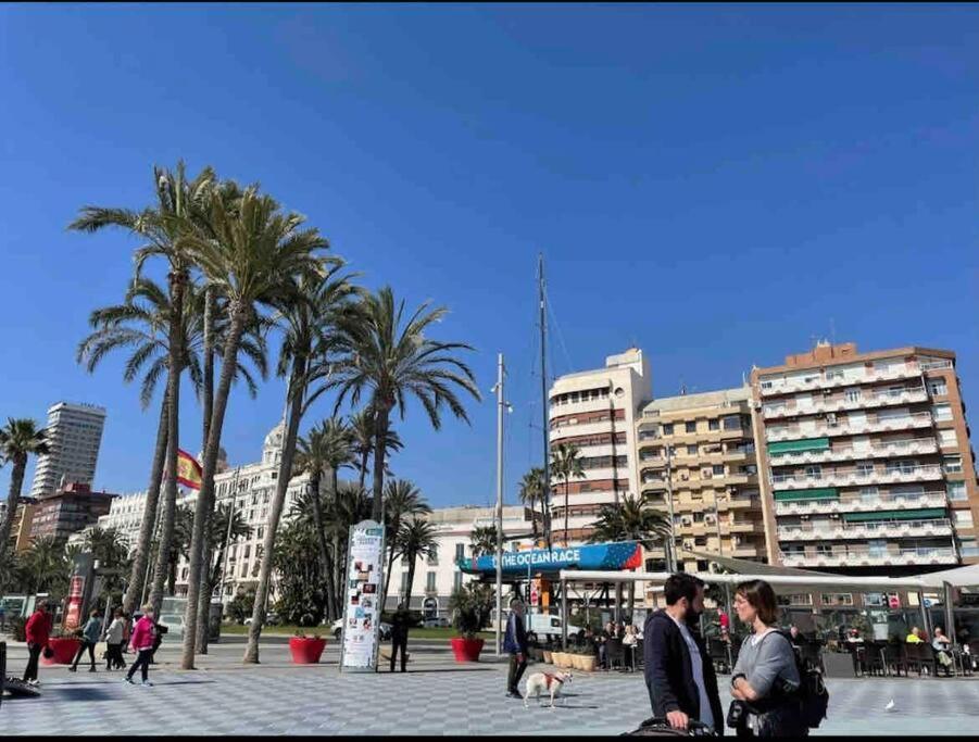 Charming & Spacious Apartment In Historic Centre & Short Walk To Beach Alicante Exteriér fotografie