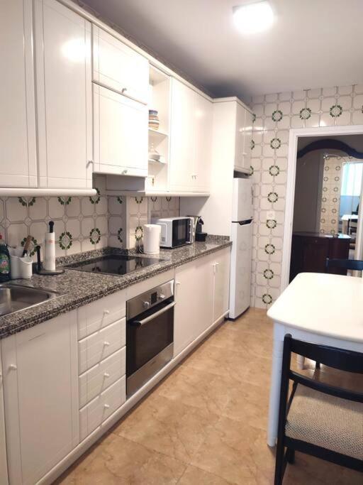 Charming & Spacious Apartment In Historic Centre & Short Walk To Beach Alicante Exteriér fotografie