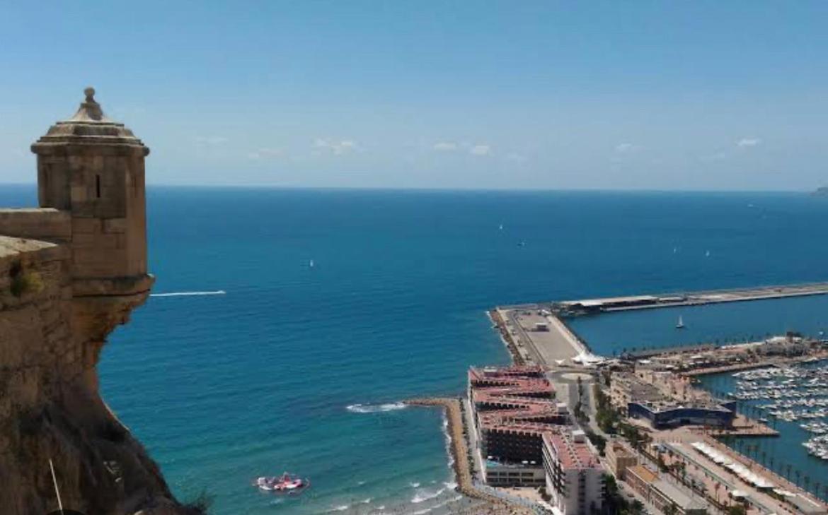 Charming & Spacious Apartment In Historic Centre & Short Walk To Beach Alicante Exteriér fotografie